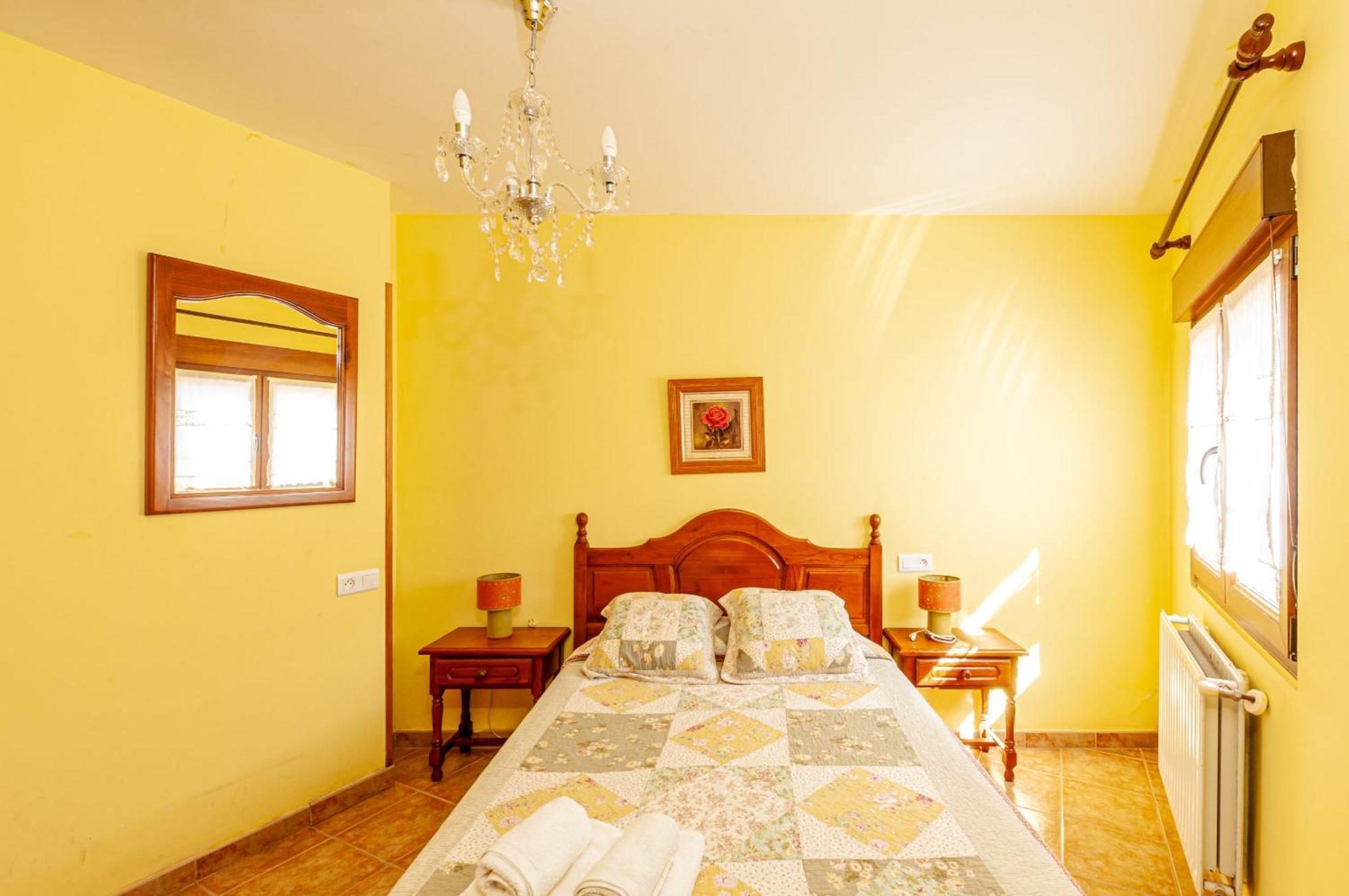Apartamentos La Regoria Arenas De Cabrales Exterior photo