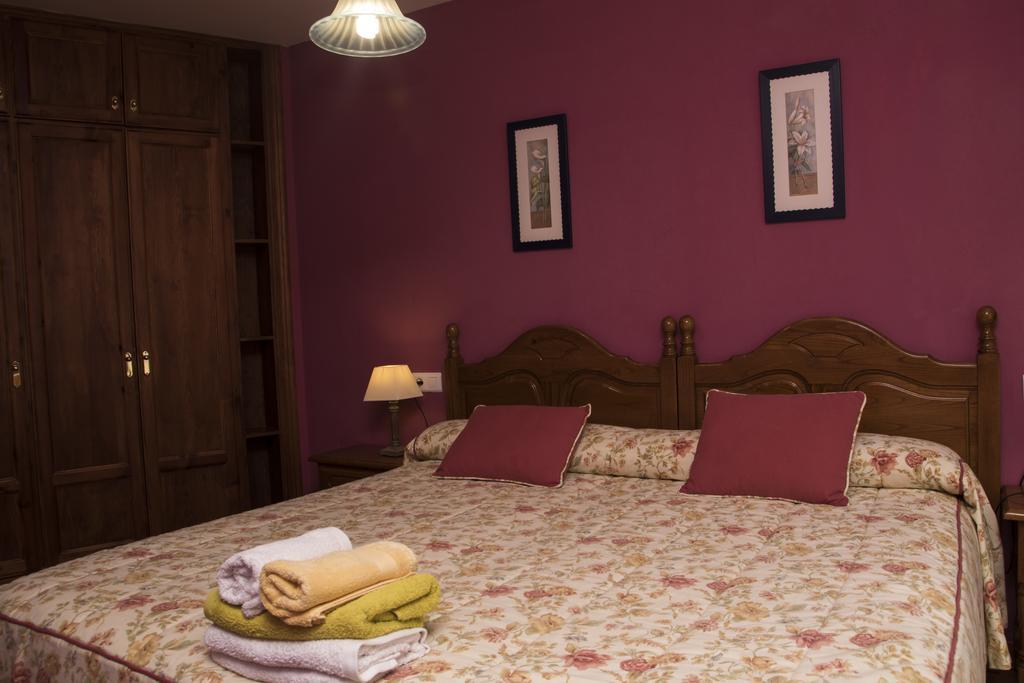 Apartamentos La Regoria Arenas De Cabrales Exterior photo