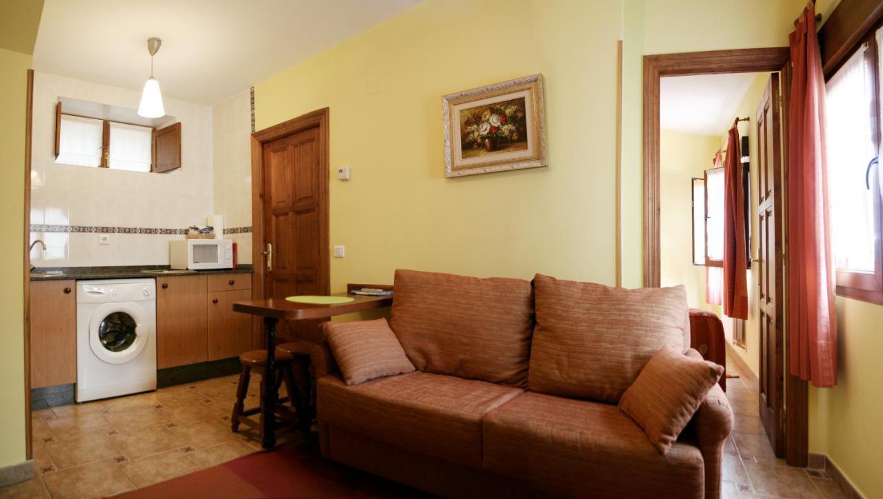 Apartamentos La Regoria Arenas De Cabrales Exterior photo